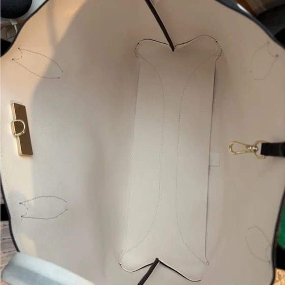 Kate Spade Bleeker Sunshine Dot Large Polka Dot Tote with Matching Wristlet - Picture 5 of 6